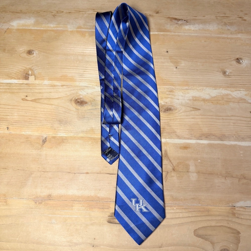 Vesi University of Kentucky Wildcats Mens Silk Tie Blue‎ Silver Striped UK Logo